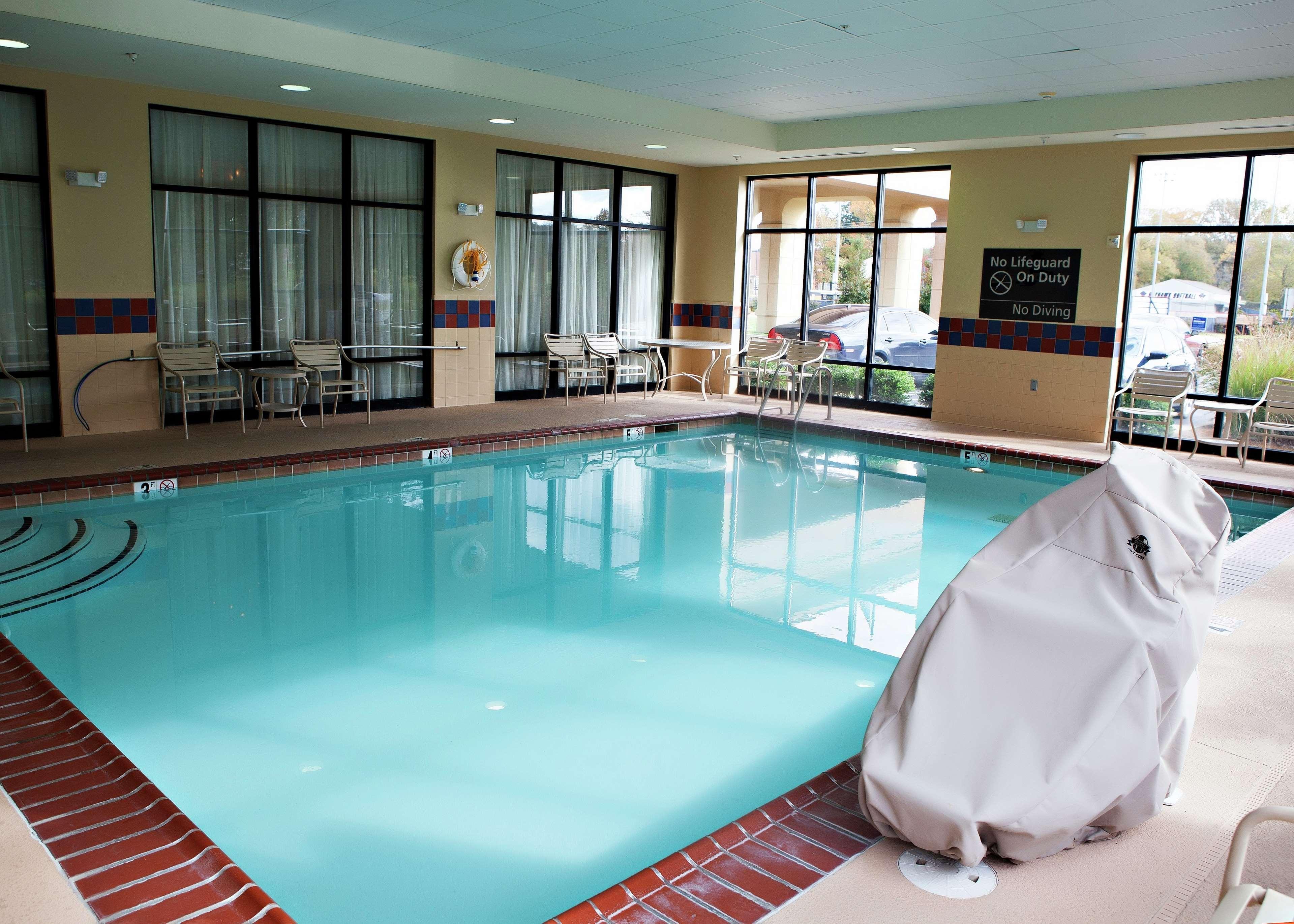Hampton Inn Martin Екстериор снимка