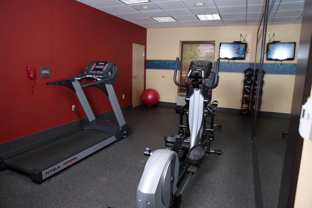 Hampton Inn Martin Съоръжения снимка